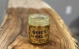 Odie´ s oil – univerzálny olej na povrchovú úpravu